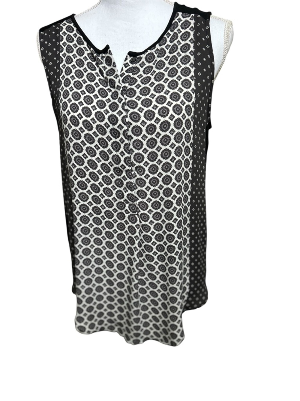 LOFT Black and White Sleeveless Printed Camisole